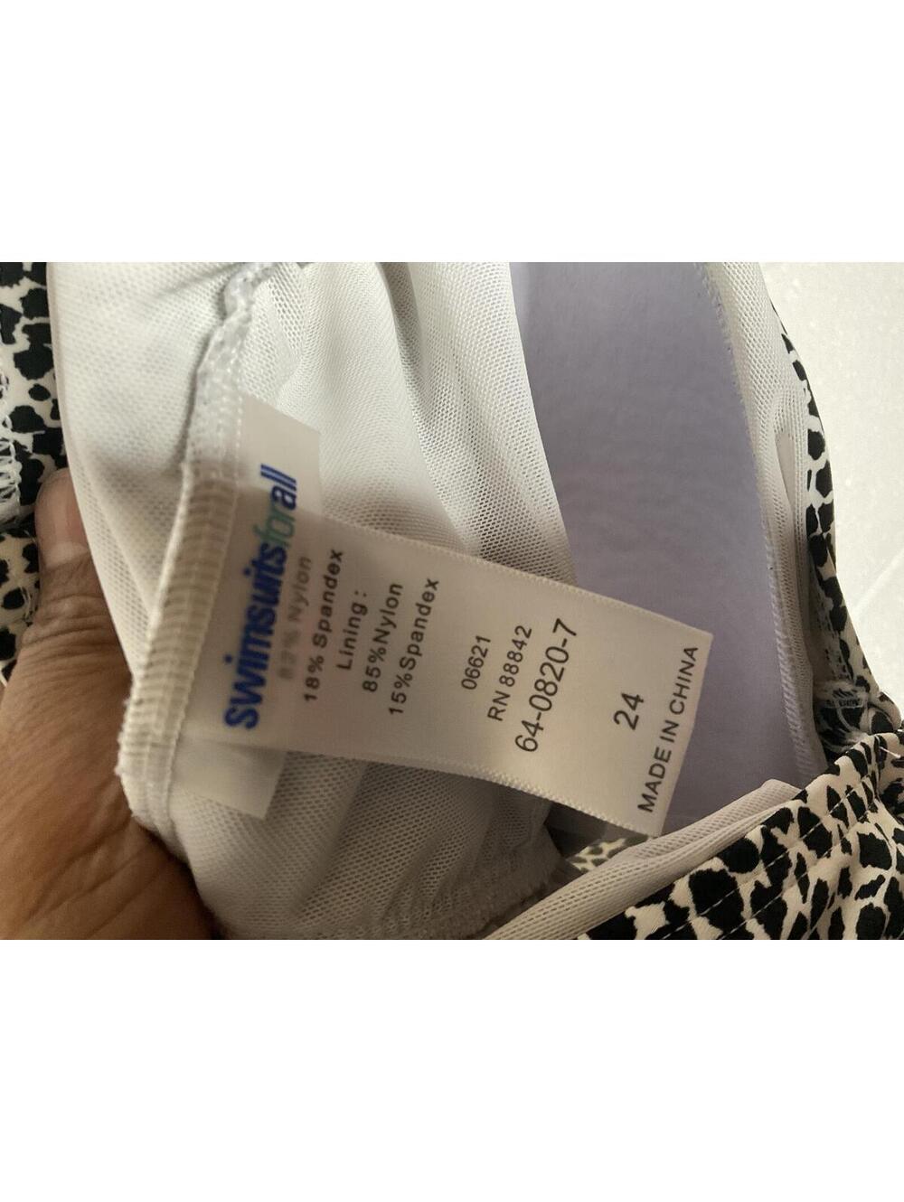 < Swimsuits For All Animal Print Plus Size Tankini Swim Top > - Picture 2 of 3